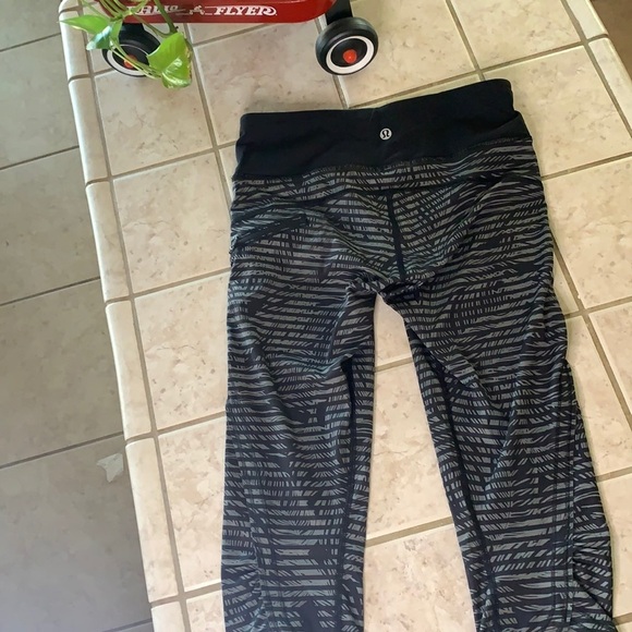 Lululemon Unique - Picture 2 of 7